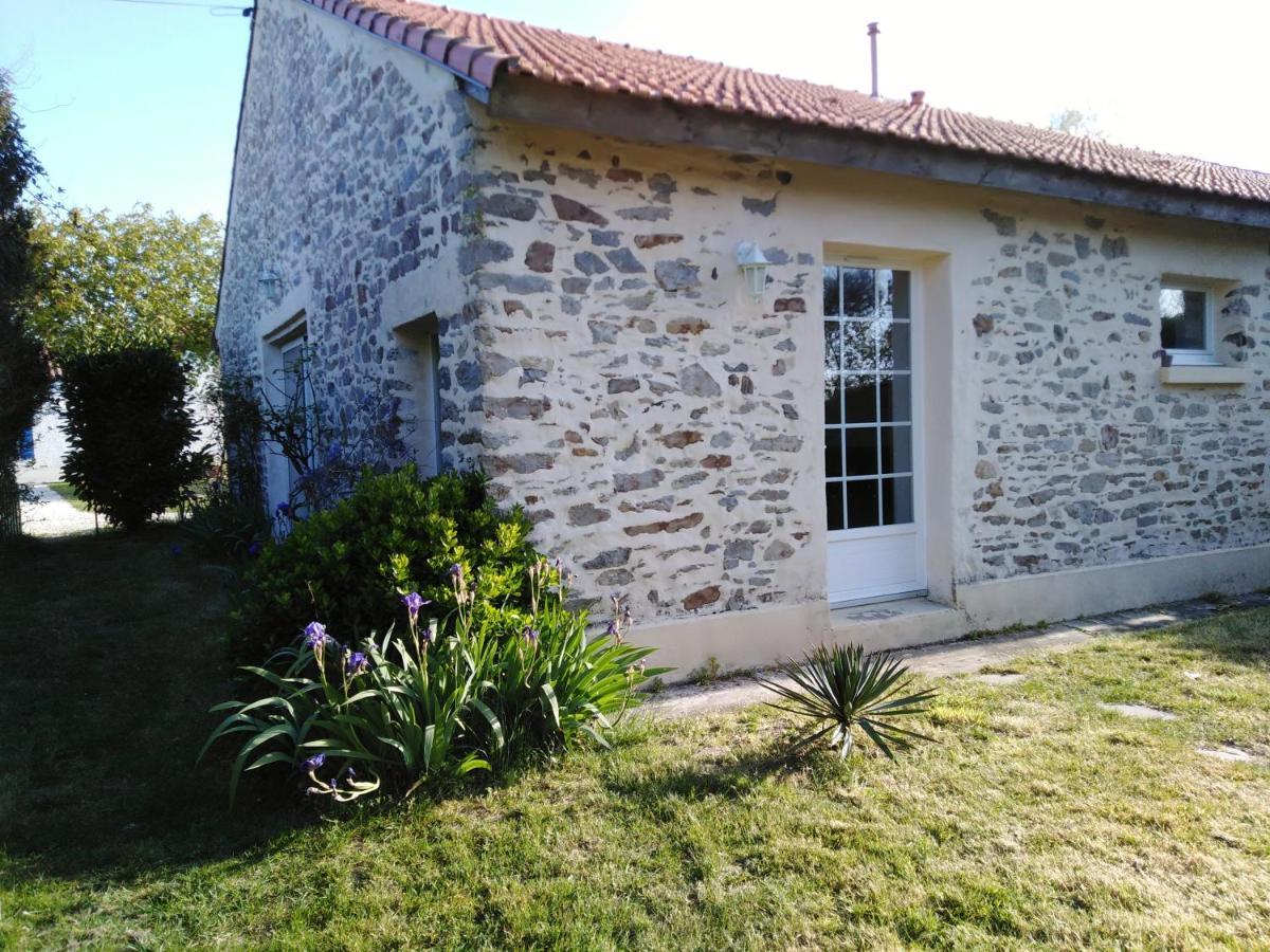 Gite Du Petit Gue Frossay Exterior foto